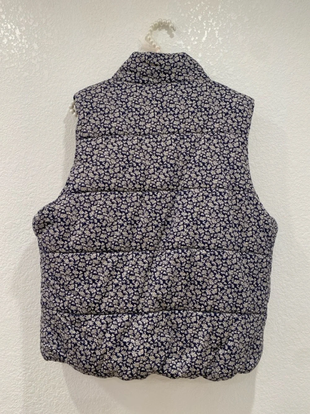 Princess Vera Wang quilted puffer floral vest size XL - Picture 2 of 4